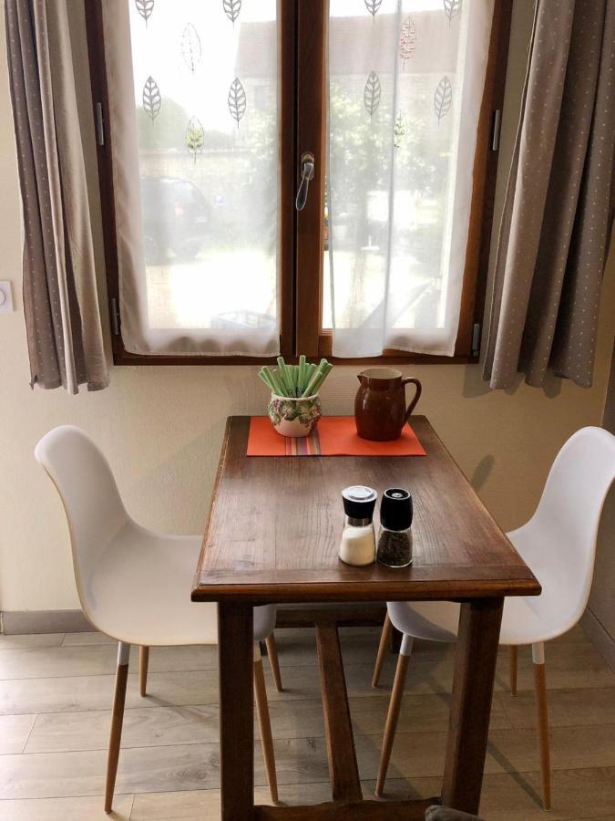 Bed and Breakfast L'Instant Present Pacy-sur-Armancon Екстер'єр фото