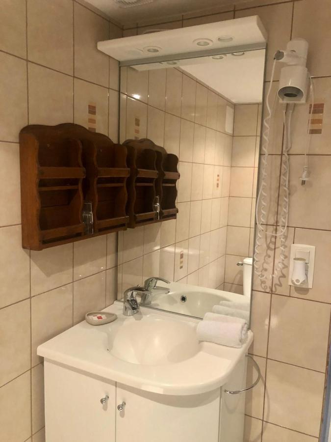 Bed and Breakfast L'Instant Present Pacy-sur-Armancon Екстер'єр фото