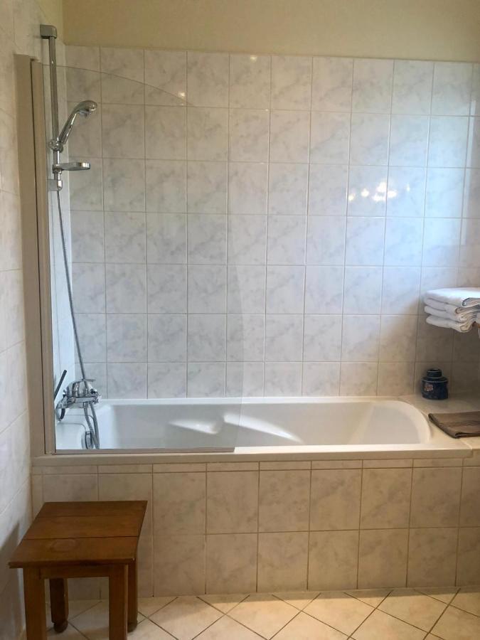 Bed and Breakfast L'Instant Present Pacy-sur-Armancon Екстер'єр фото